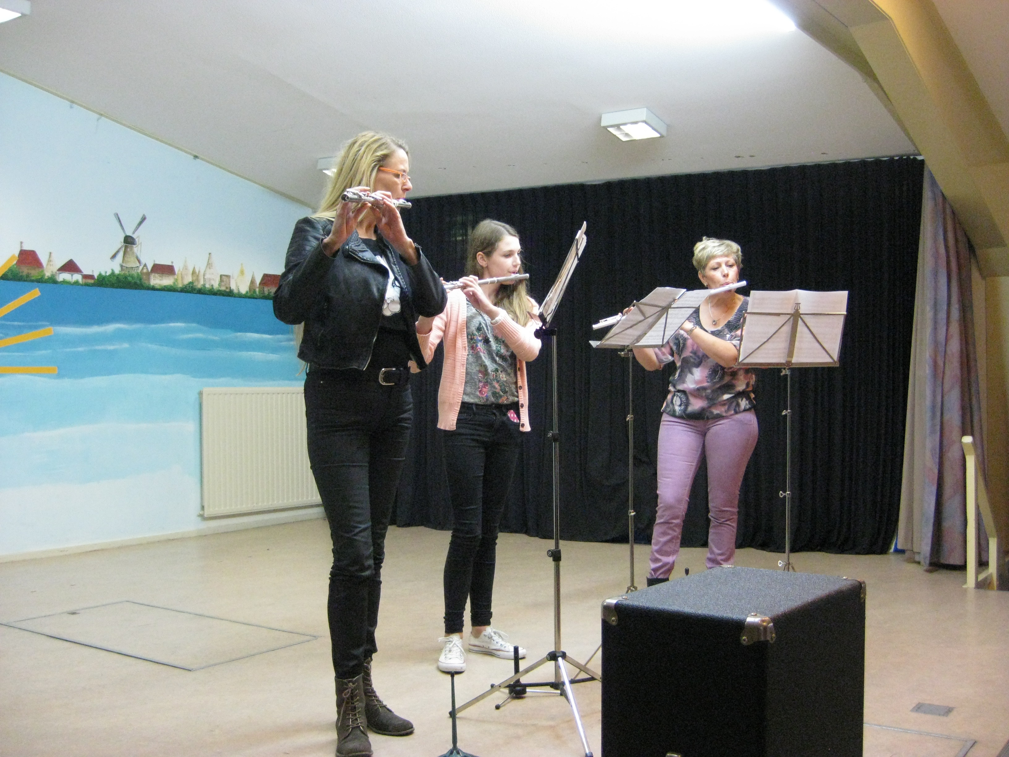05 Optreden fluitdames (Anita&Digne&Jolanda)